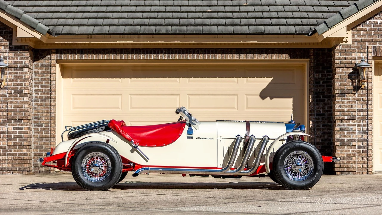 1965 Excalibur - Image 2 of 31