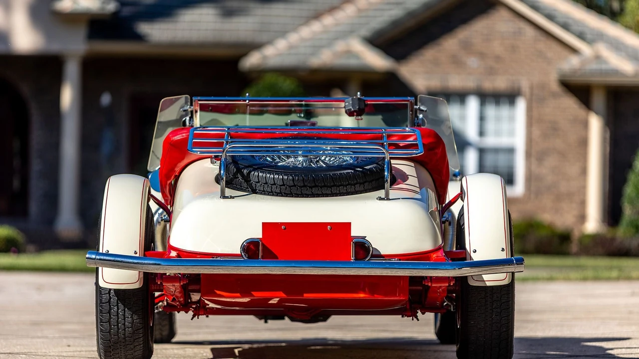 1965 Excalibur - Image 13 of 31