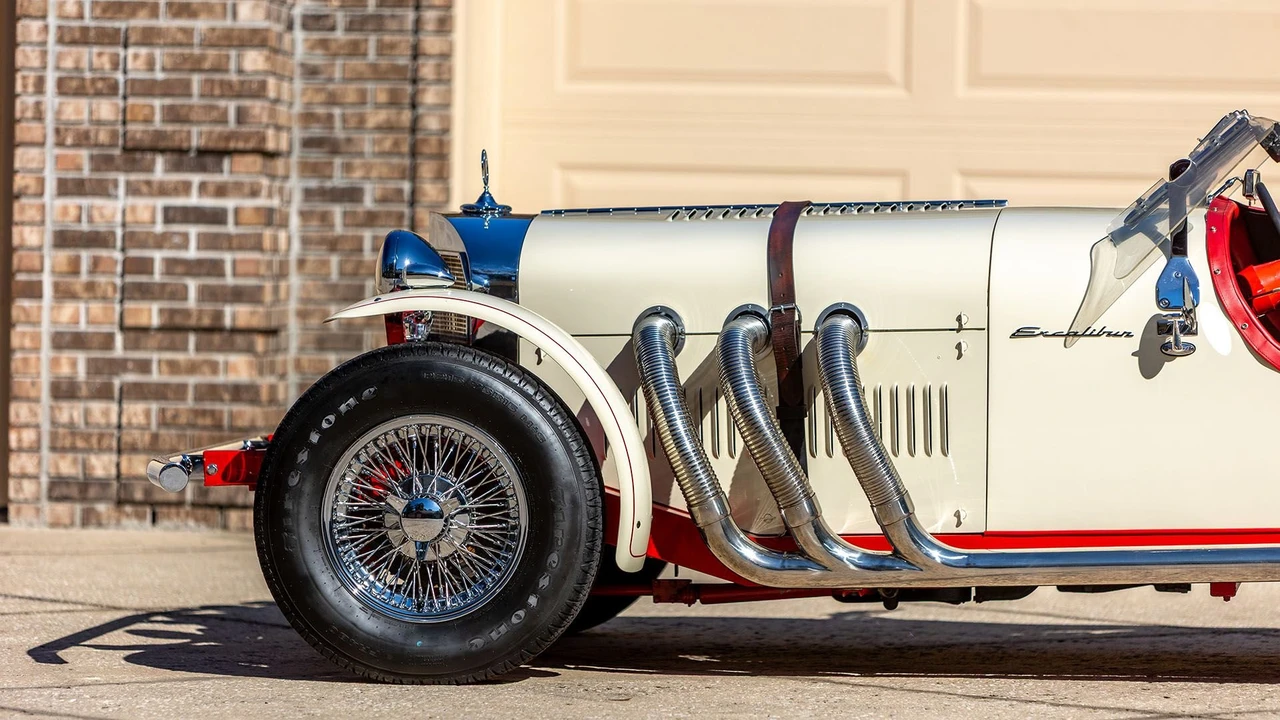 1965 Excalibur - Image 15 of 31