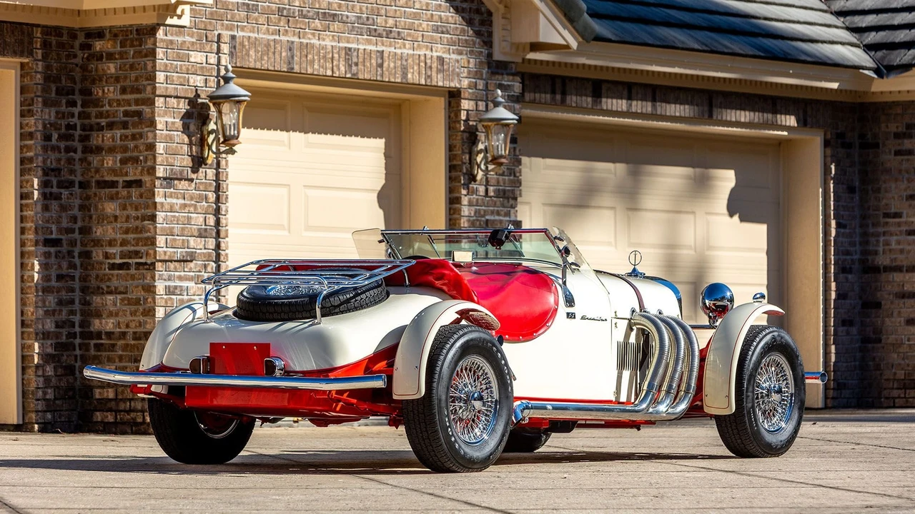 1965 Excalibur - Image 5 of 31