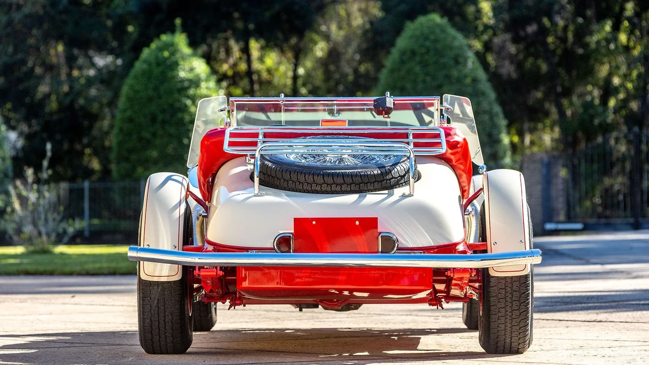 1965 Excalibur - Image 3 of 31