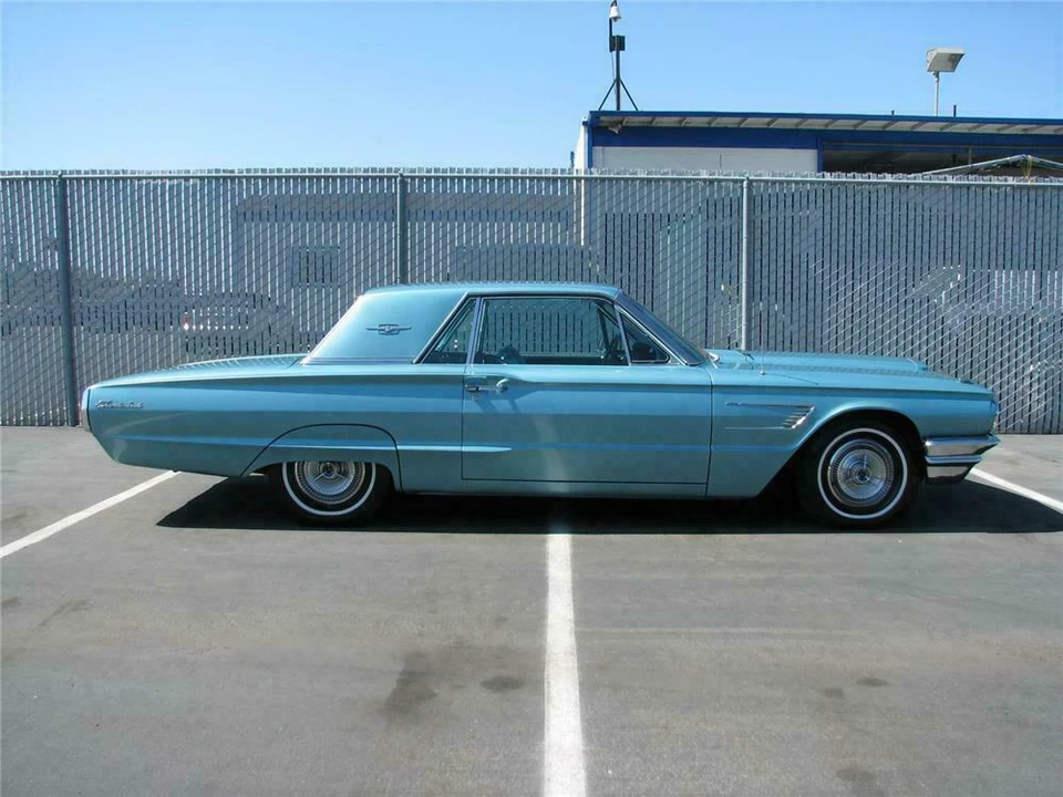 1965 Ford Thunderbird 4th Gen - Image 4 of 4