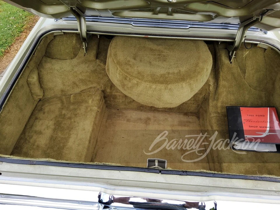 1965 Ford Thunderbird 4th Gen - Image 11 of 12