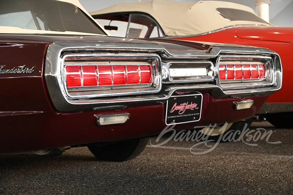 1965 Ford Thunderbird 4th Gen - Image 26 of 31