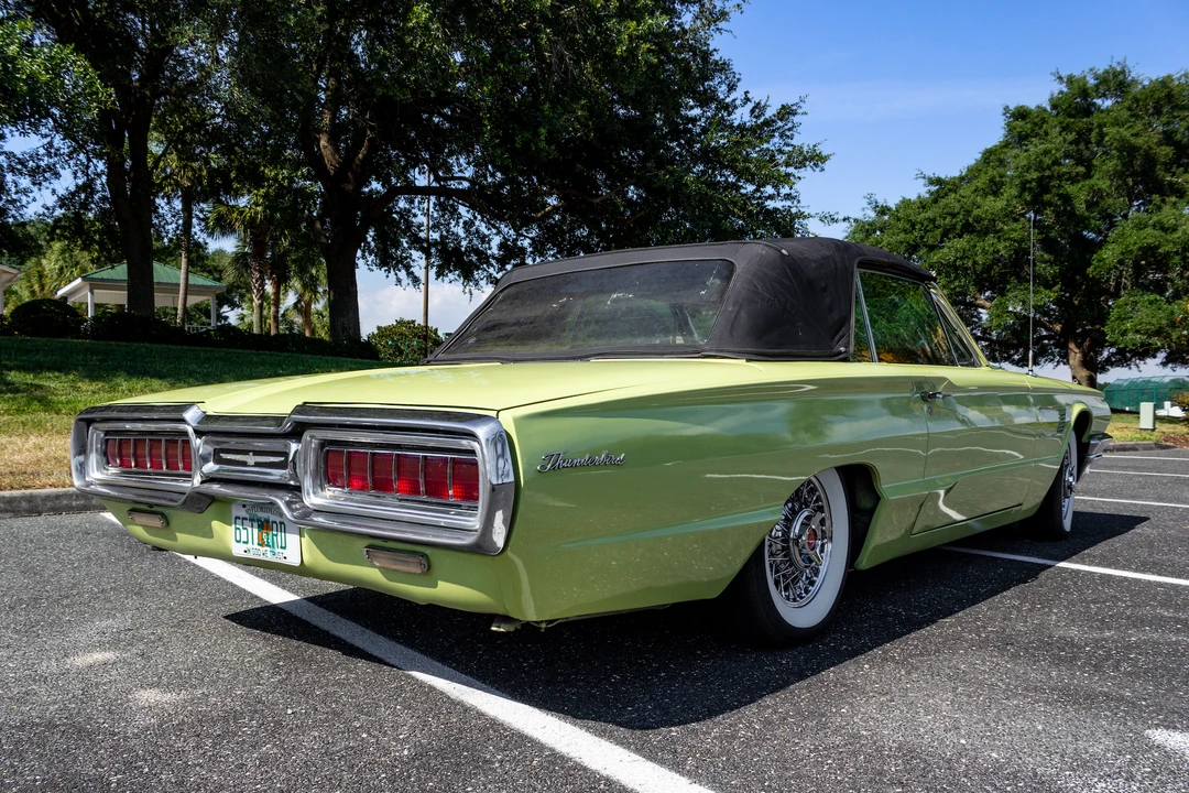 1965 Ford Thunderbird 4th Gen - Image 21 of 31