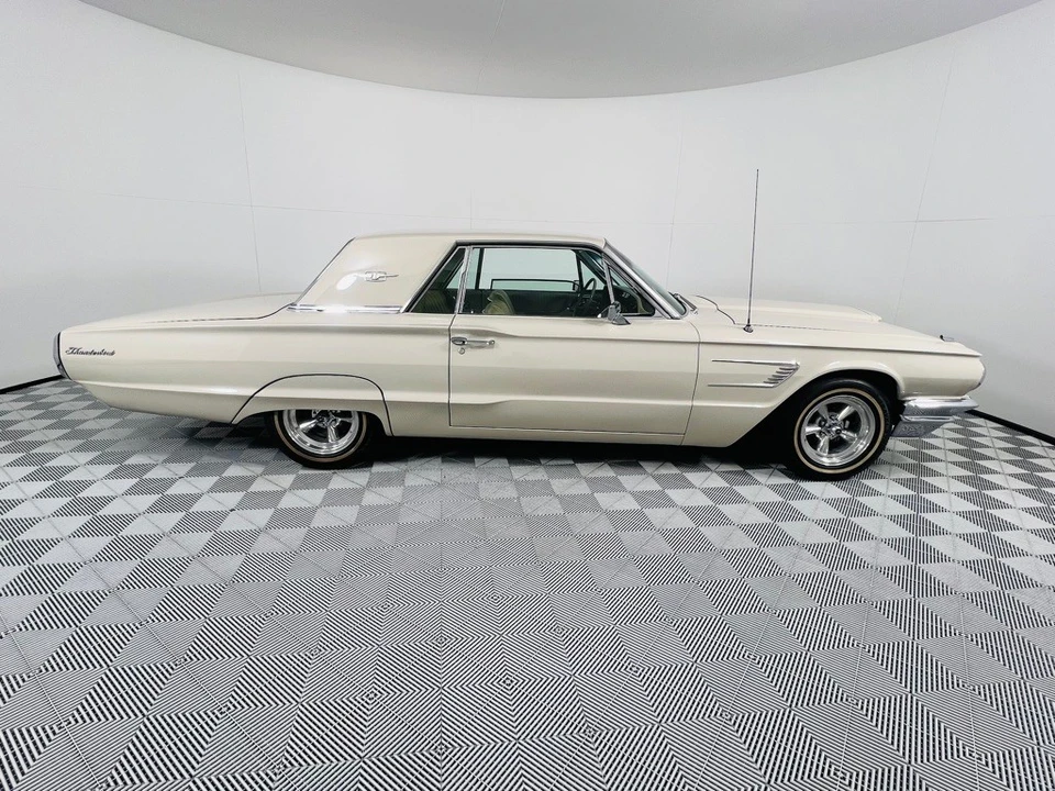 1965 Ford Thunderbird 4th Gen - Image 5 of 12