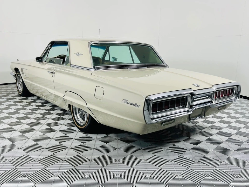 1965 Ford Thunderbird 4th Gen - Image 9 of 12