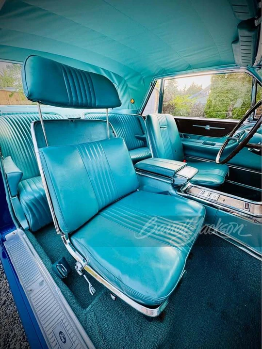 1965 Ford Thunderbird 4th Gen - Image 17 of 18