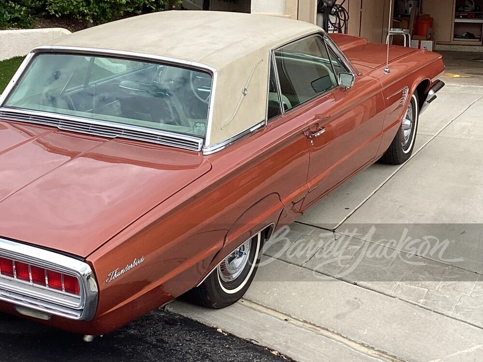 1965 Ford Thunderbird 4th Gen - Image 10 of 11
