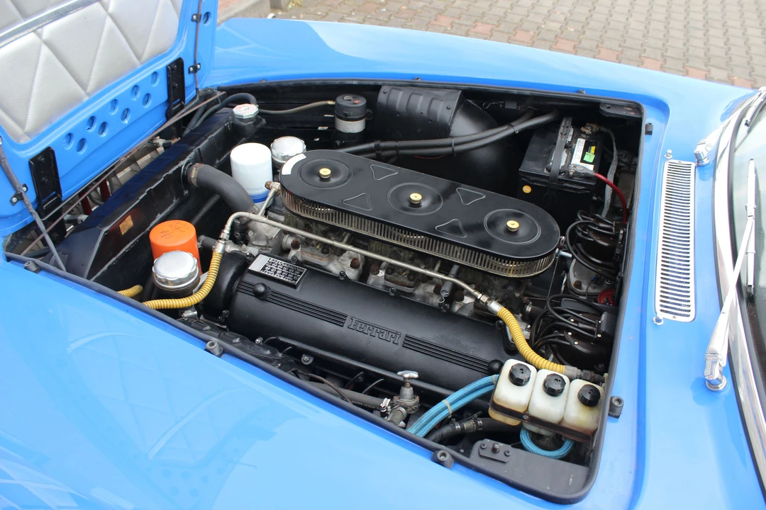 1965 Ferrari 330 GT 2+2 - Image 19 of 27