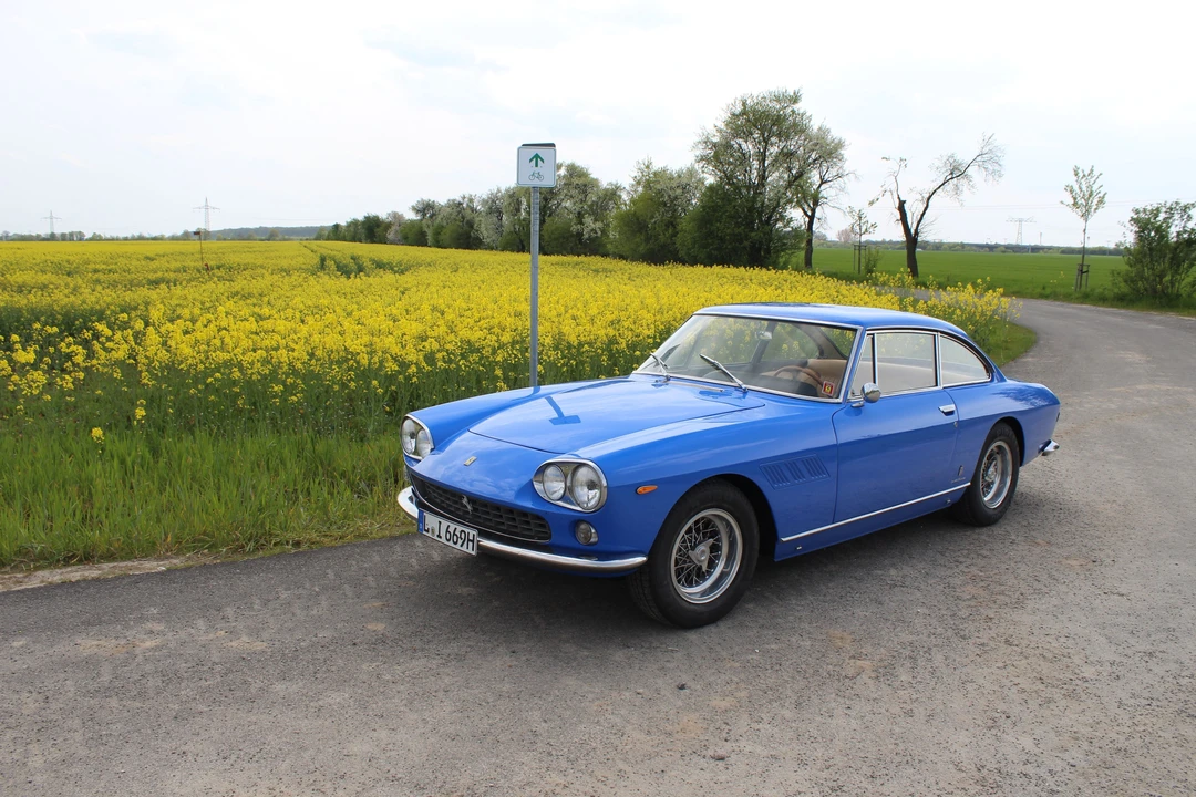 1965 Ferrari 330 GT 2+2 - Image 7 of 27