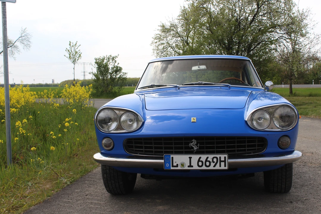 1965 Ferrari 330 GT 2+2 - Image 6 of 27
