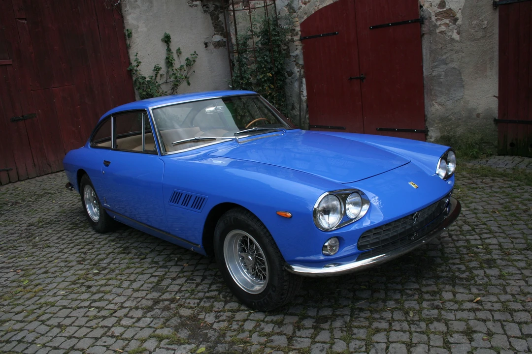 1965 Ferrari 330 GT 2+2 - Image 10 of 27