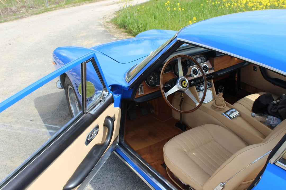 1965 Ferrari 330 GT 2+2 - Image 24 of 27