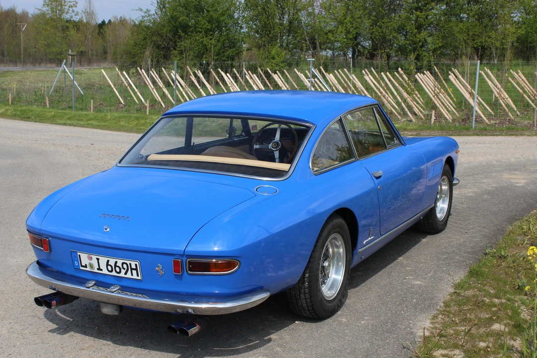 1965 Ferrari 330 GT 2+2 - Image 25 of 27
