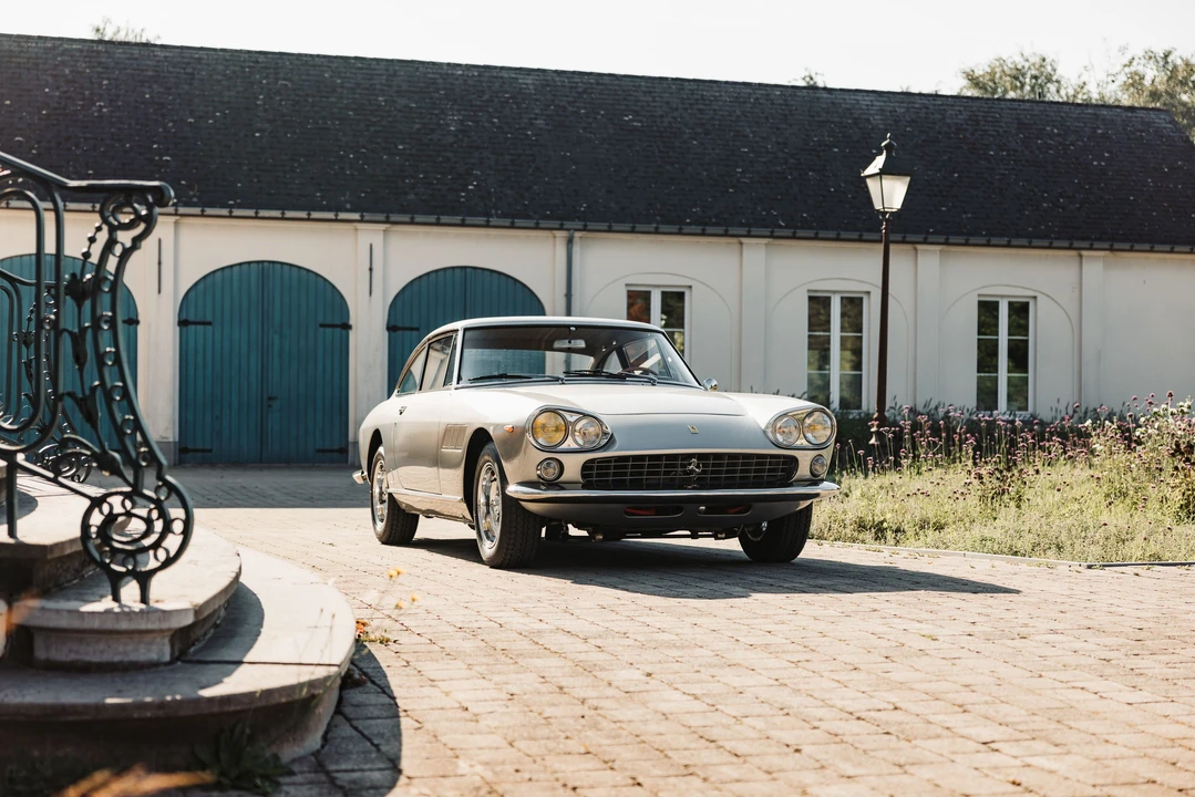 1965 Ferrari 330 GT 2+2 - Image 13 of 31