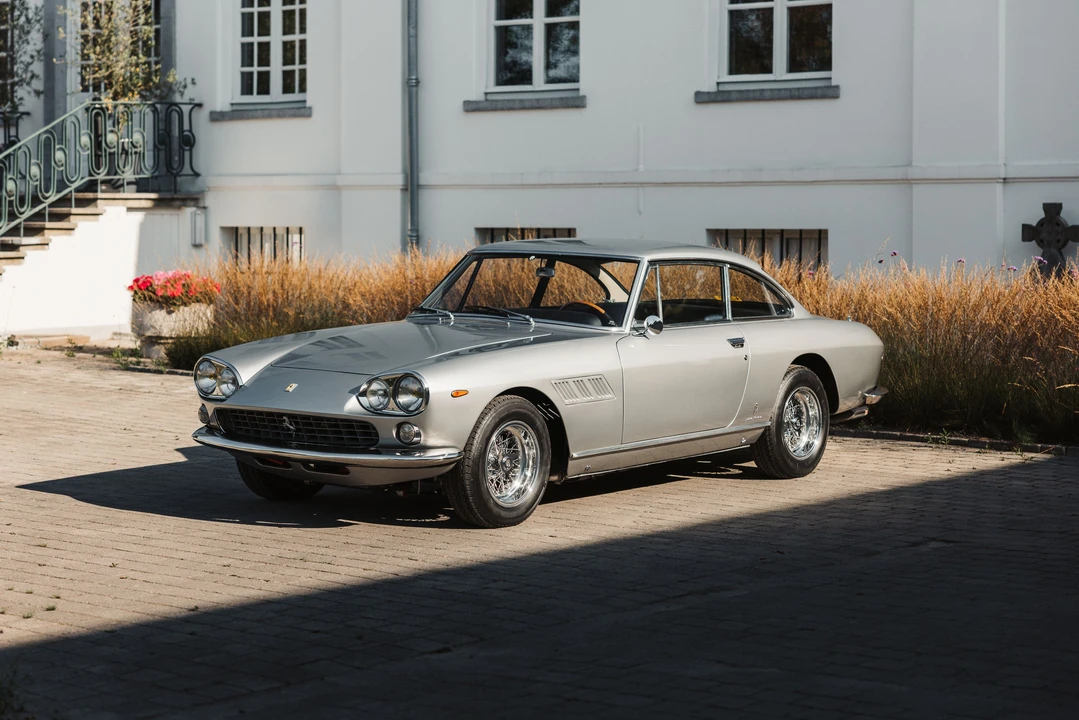 1965 Ferrari 330 GT 2+2 - Image 2 of 31