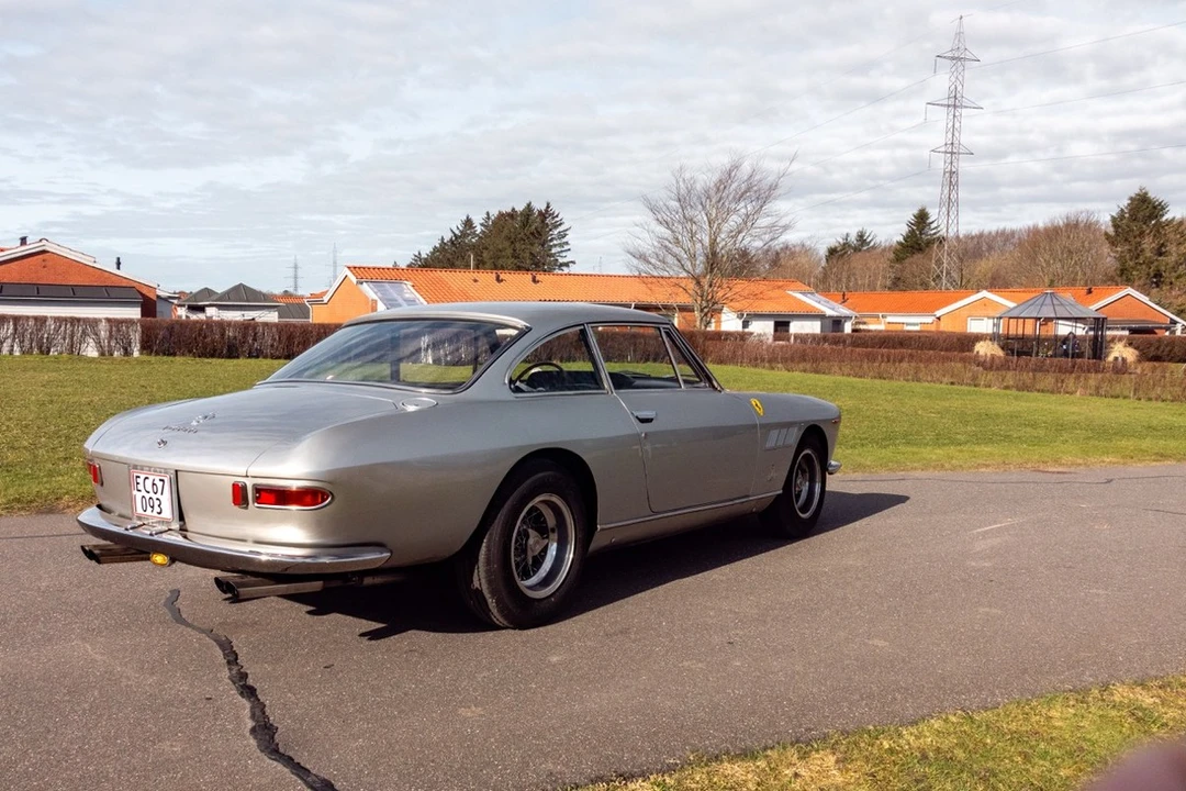 1965 Ferrari 330 GT 2+2 - Image 16 of 30