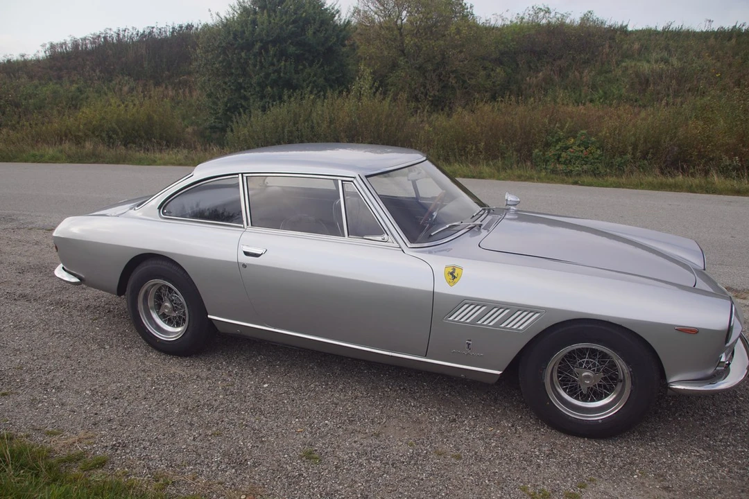 1965 Ferrari 330 GT 2+2 - Image 27 of 30