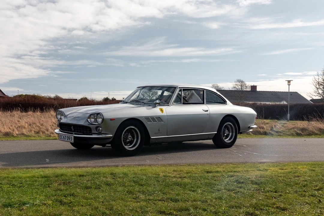 1965 Ferrari 330 GT 2+2 - Image 11 of 30