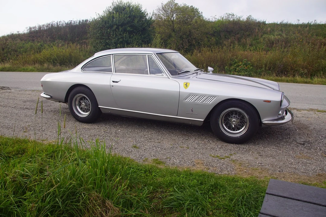1965 Ferrari 330 GT 2+2 - Image 25 of 30