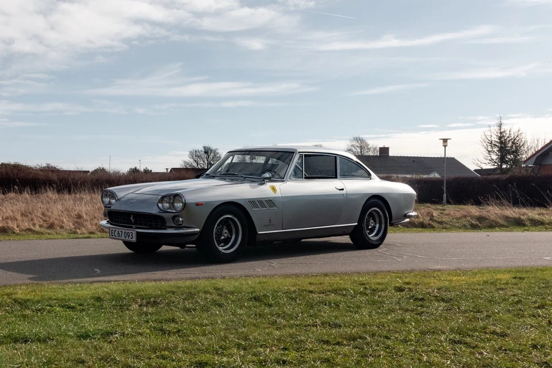 1965 Ferrari 330 GT 2+2 - Image 9 of 30