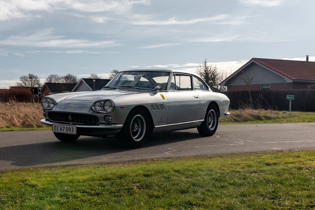 1965 Ferrari 330 GT 2+2 - Image 2 of 30