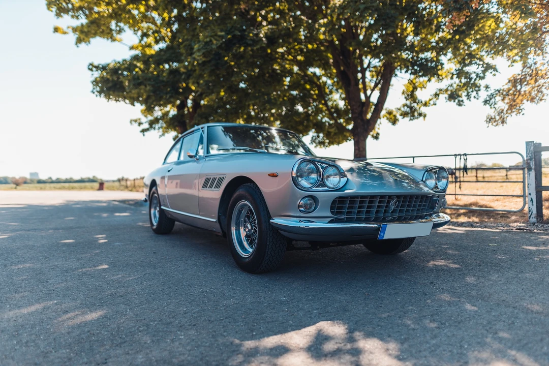 1965 Ferrari 330 GT 2+2 - Image 9 of 31