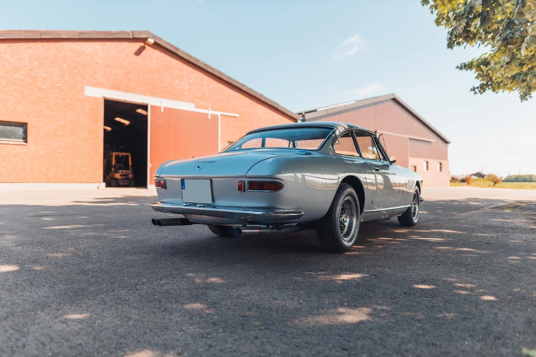 1965 Ferrari 330 GT 2+2 - Image 5 of 31