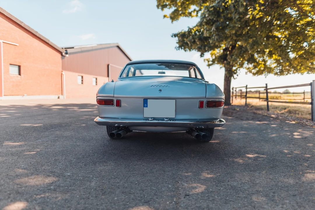 1965 Ferrari 330 GT 2+2 - Image 4 of 31