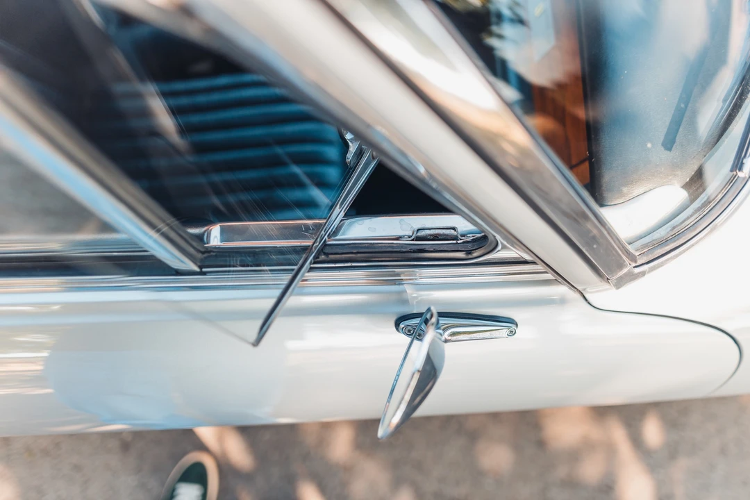 1965 Ferrari 330 GT 2+2 - Image 22 of 31