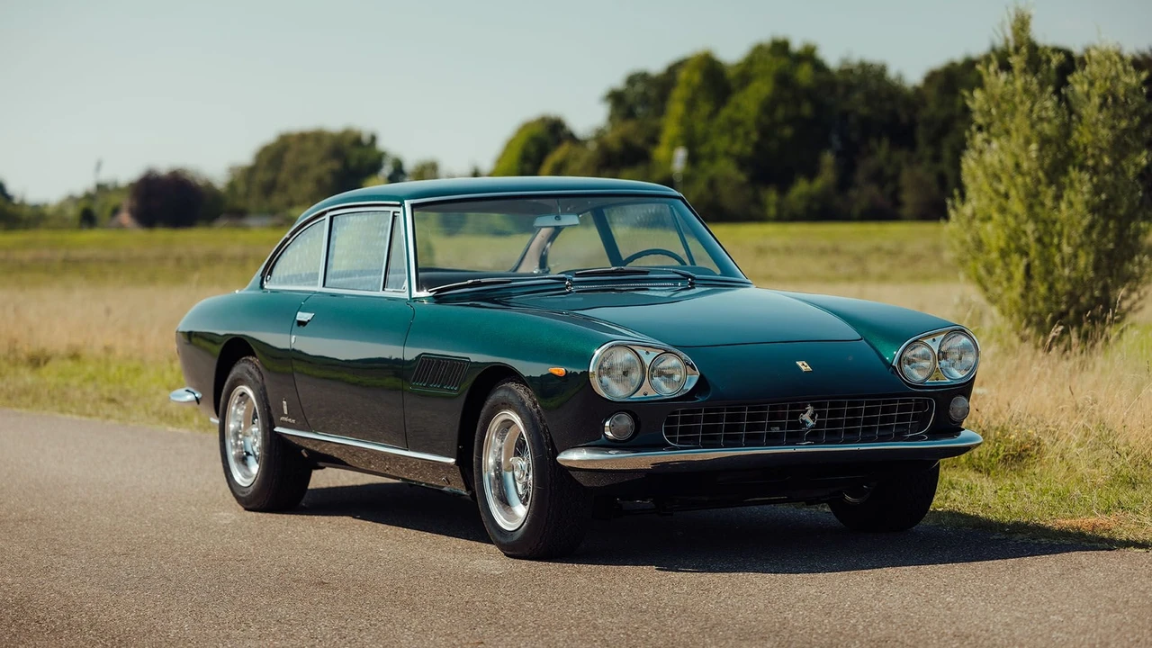 1965 Ferrari 330 GT 2+2 - Image 24 of 31