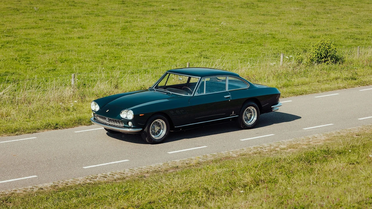 1965 Ferrari 330 GT 2+2 - Image 15 of 31