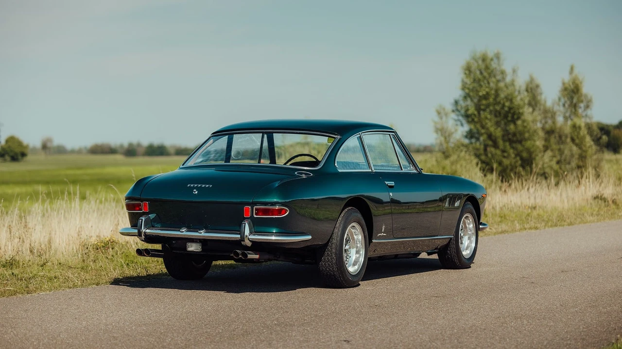 1965 Ferrari 330 GT 2+2 - Image 20 of 31