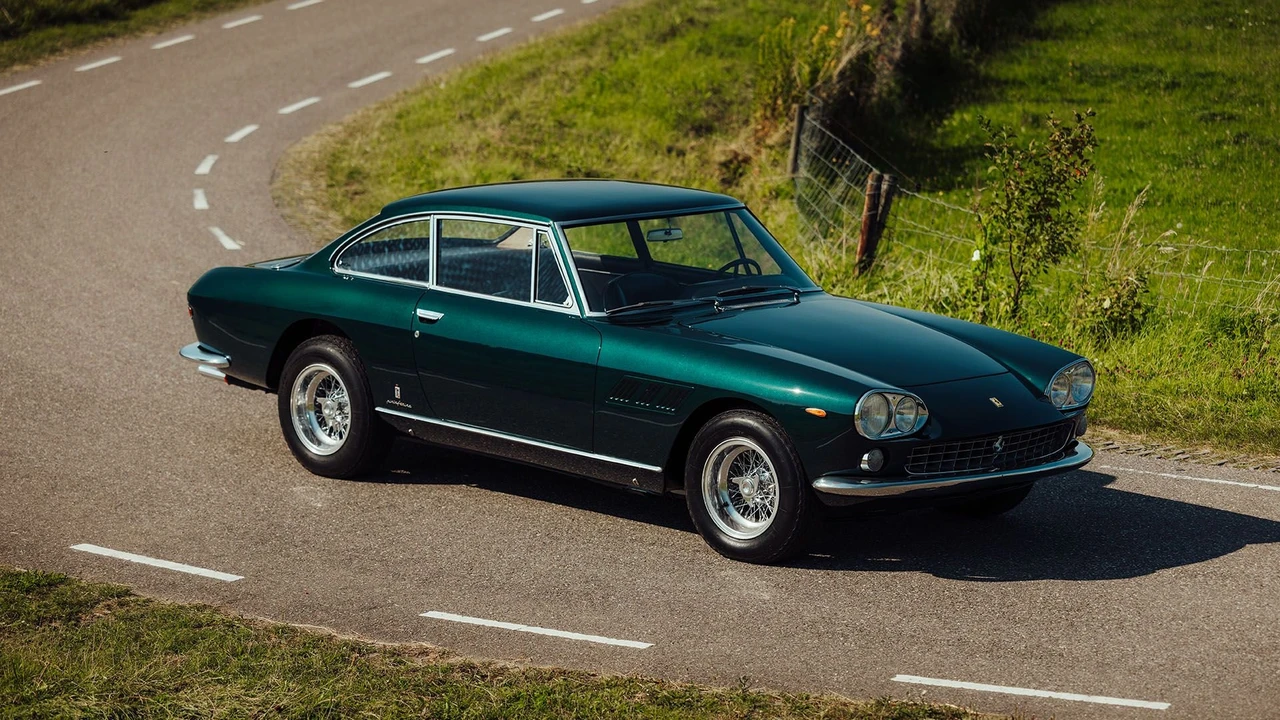 1965 Ferrari 330 GT 2+2 - Image 18 of 31