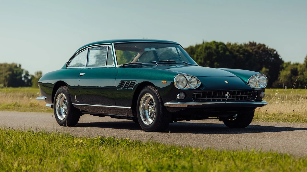 1965 Ferrari 330 GT 2+2 - Image 21 of 31