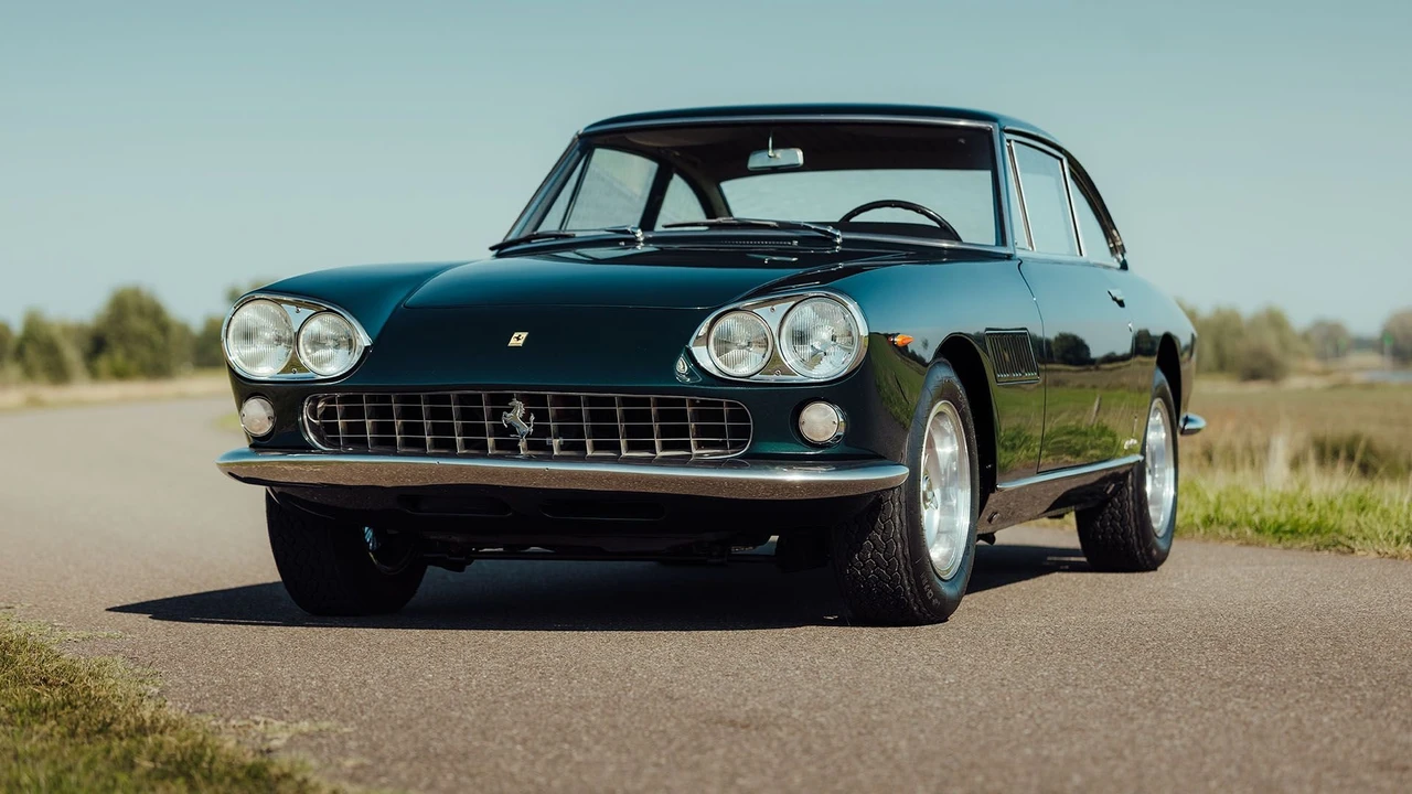 1965 Ferrari 330 GT 2+2 - Image 11 of 31