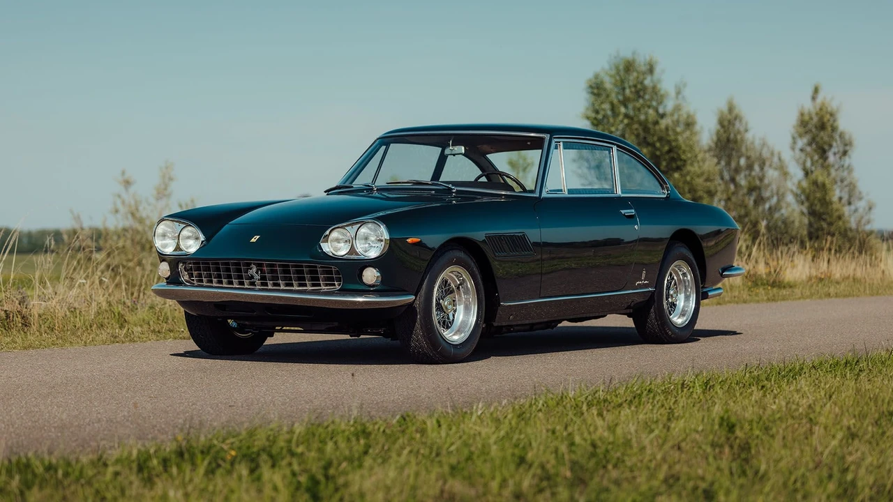 1965 Ferrari 330 GT 2+2 - Image 10 of 31