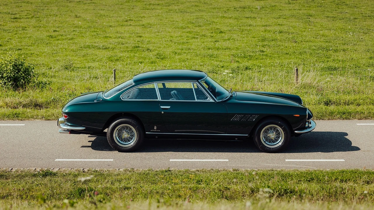 1965 Ferrari 330 GT 2+2 - Image 5 of 31