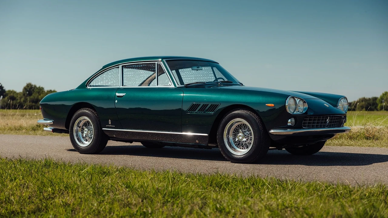 1965 Ferrari 330 GT 2+2 - Image 22 of 31