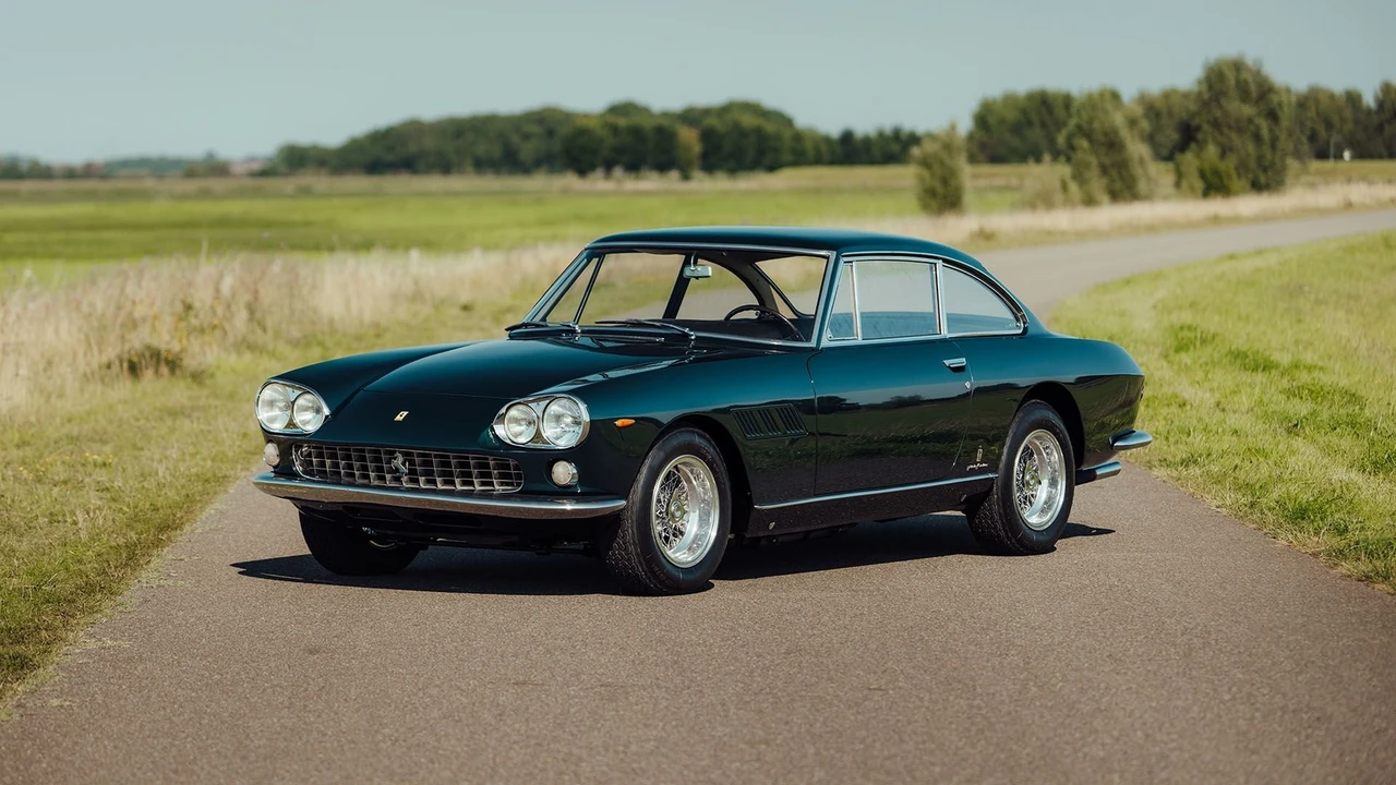 1965 Ferrari 330 GT 2+2 - Image 9 of 31