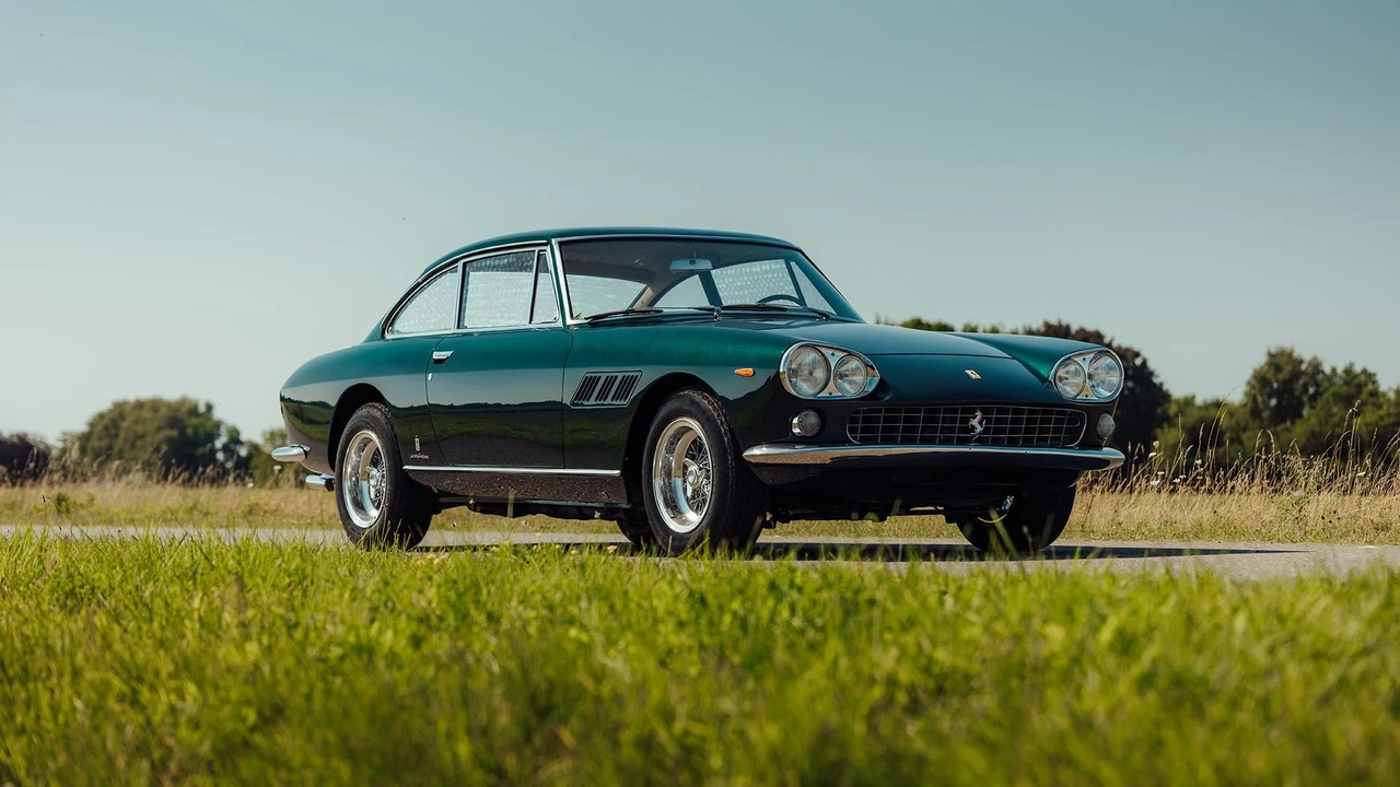 1965 Ferrari 330 GT 2+2 - Image 23 of 31