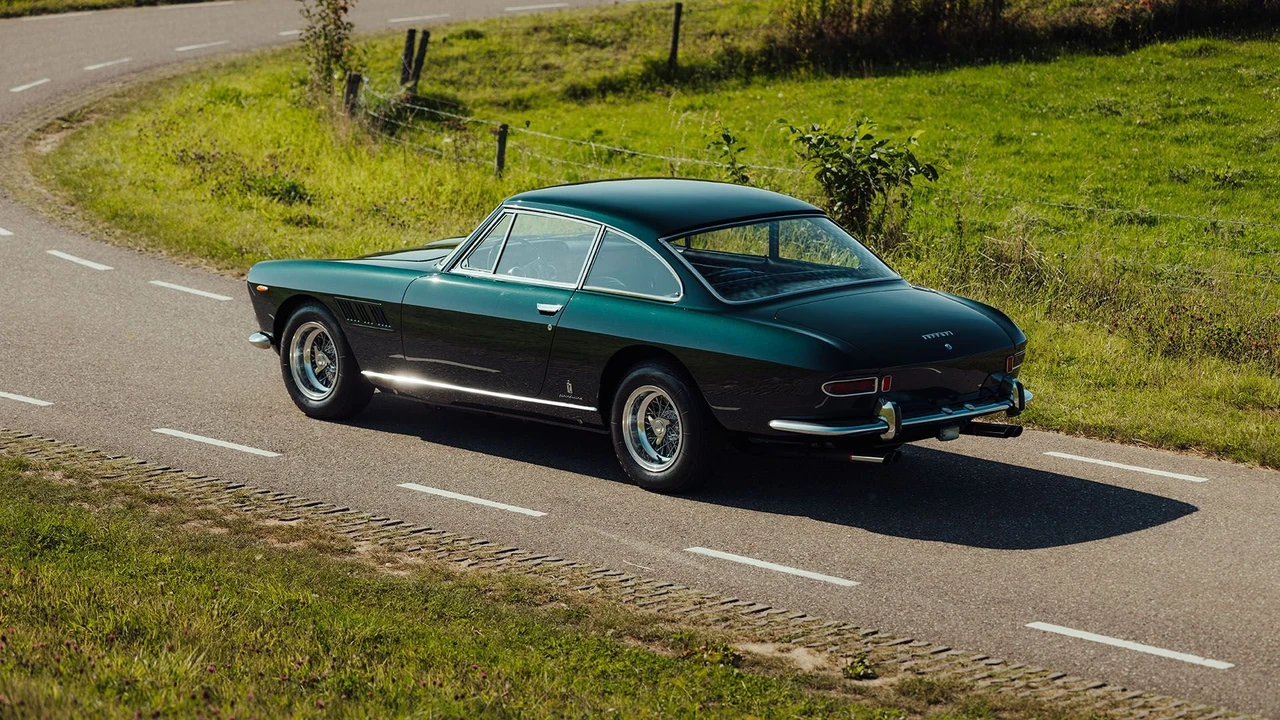 1965 Ferrari 330 GT 2+2 - Image 13 of 31