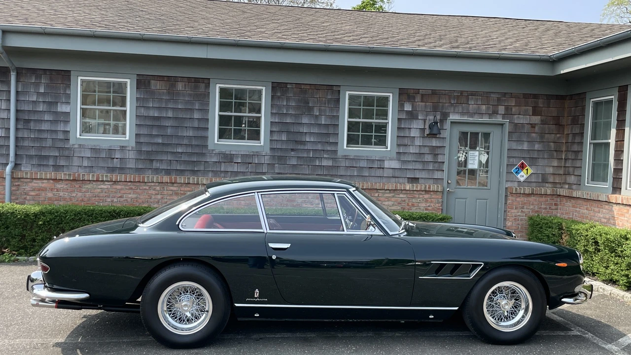 1965 Ferrari 330 GT 2+2 - Image 14 of 31
