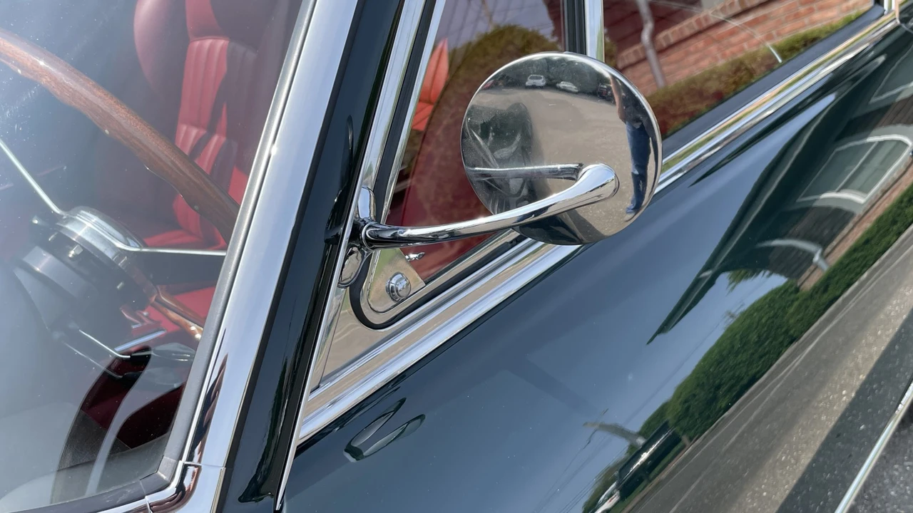 1965 Ferrari 330 GT 2+2 - Image 25 of 31