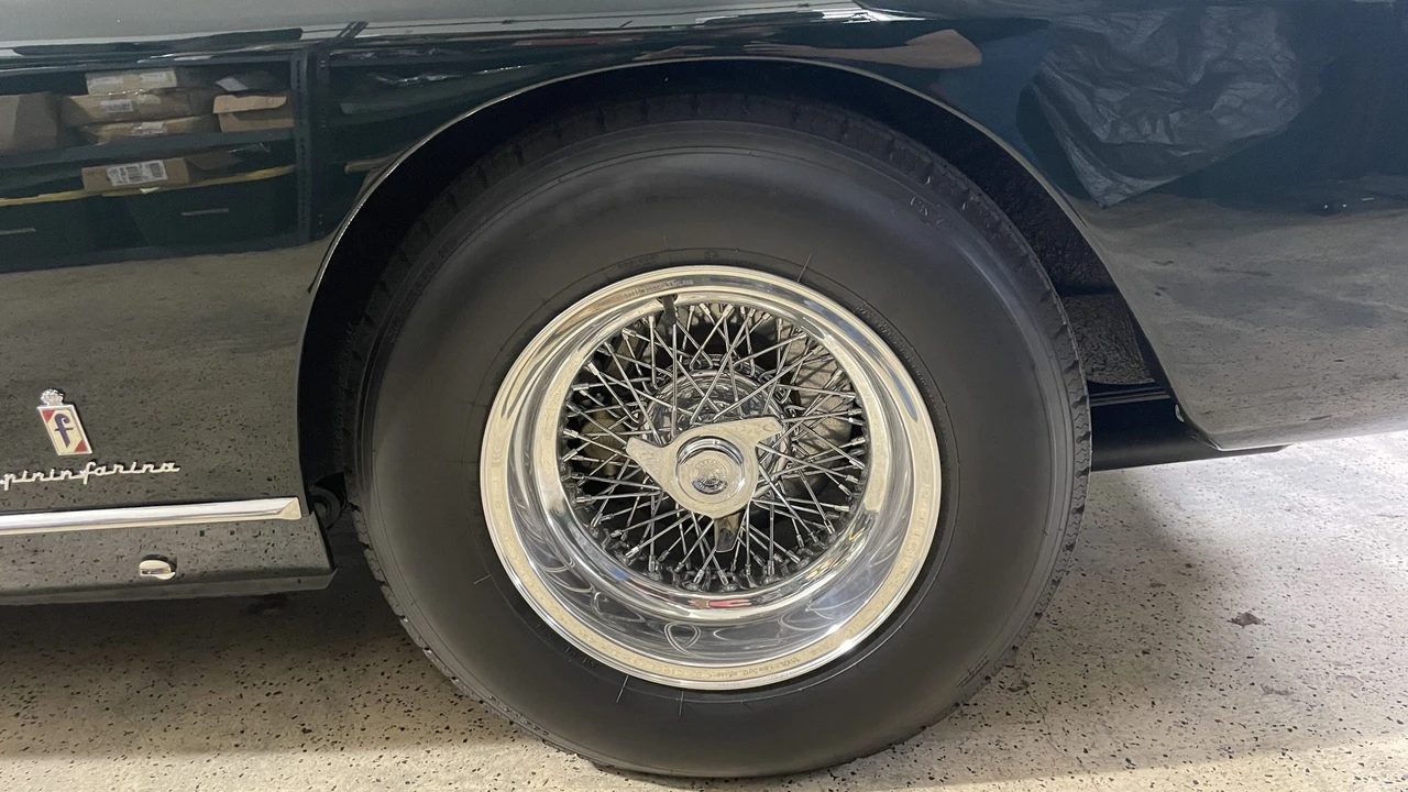 1965 Ferrari 330 GT 2+2 - Image 27 of 31