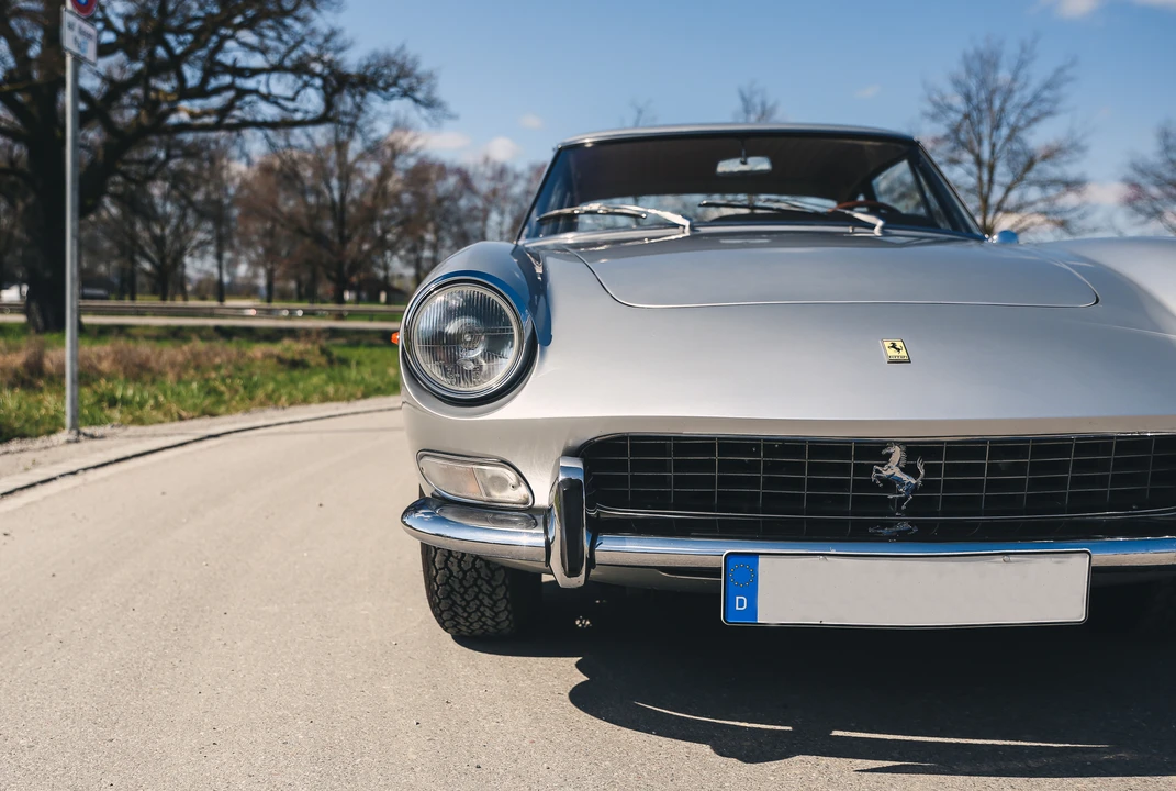 1965 Ferrari 330 GT 2+2 - Image 11 of 31