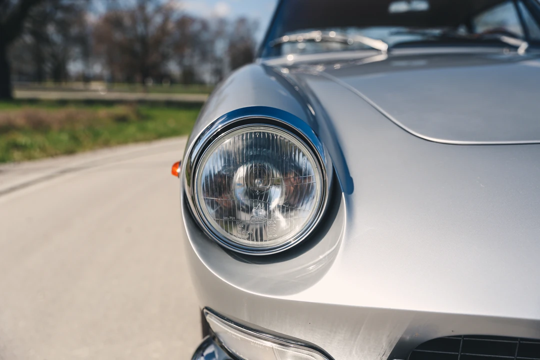 1965 Ferrari 330 GT 2+2 - Image 14 of 31