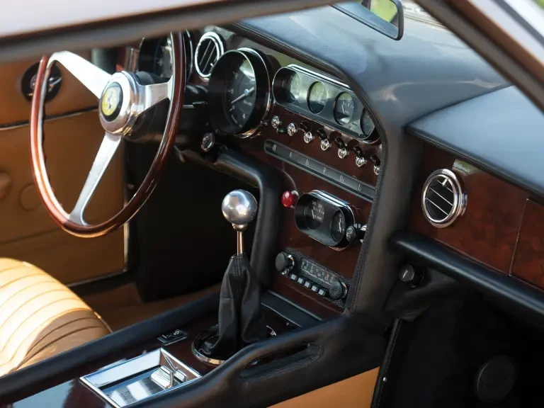 1965 Ferrari 330 GT 2+2 - Image 17 of 27