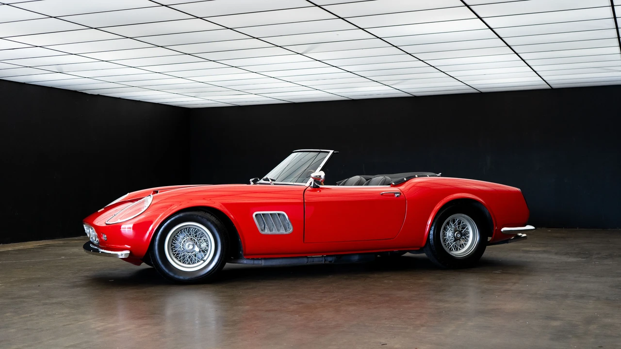 1965 Ferrari 330 GT 2+2 - Image 18 of 31
